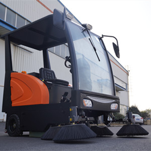 榮事達電動掃地機:提升城市環(huán)境衛(wèi)生的新選擇 榮事達電動掃地機:提升城市環(huán)境衛(wèi)生的新選擇.jpg